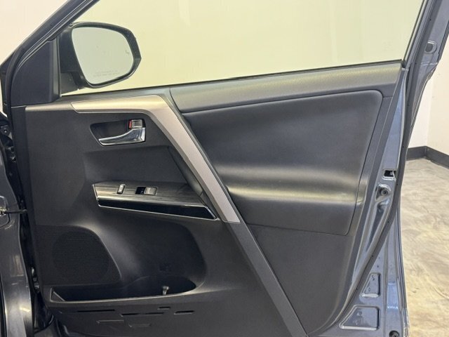 2018 Toyota RAV4 Limited - Photo 39 - Spencerport, NY 14559