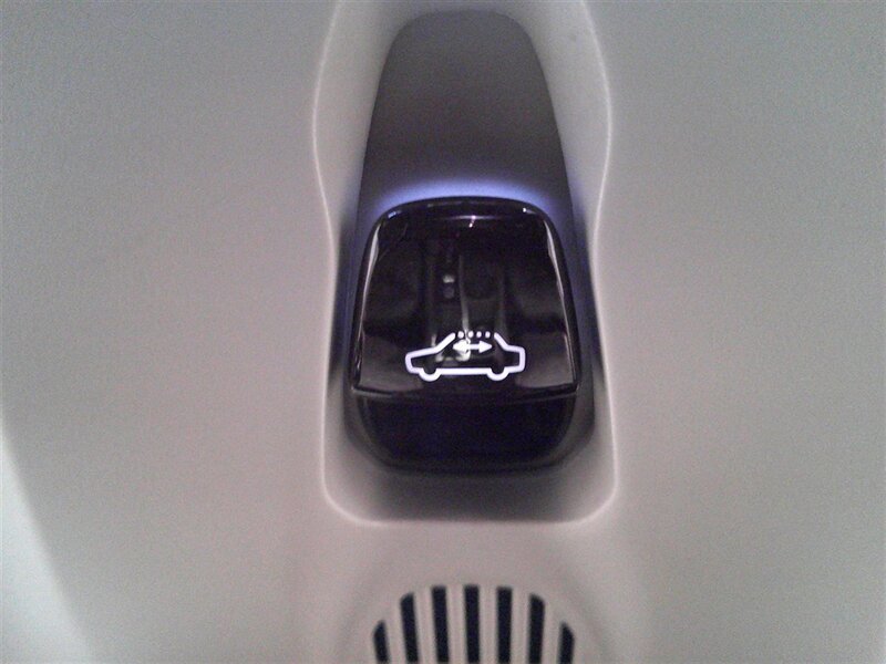 2020 Volvo XC90 T6 Momentum 7-Passen - Photo 33 - Spencerport, NY 14559