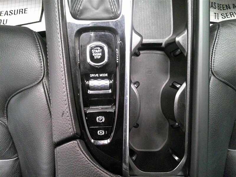 2020 Volvo XC90 T6 Momentum 7-Passen - Photo 29 - Spencerport, NY 14559