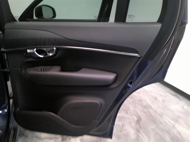 2020 Volvo XC90 T6 Momentum 7-Passen - Photo 49 - Spencerport, NY 14559