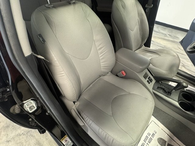 2011 Toyota RAV4 Limited - Photo 27 - Spencerport, NY 14559