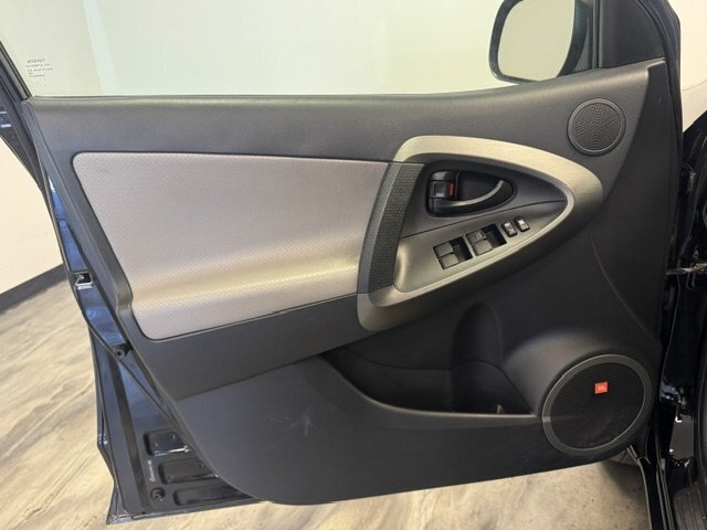 2011 Toyota RAV4 Limited - Photo 30 - Spencerport, NY 14559