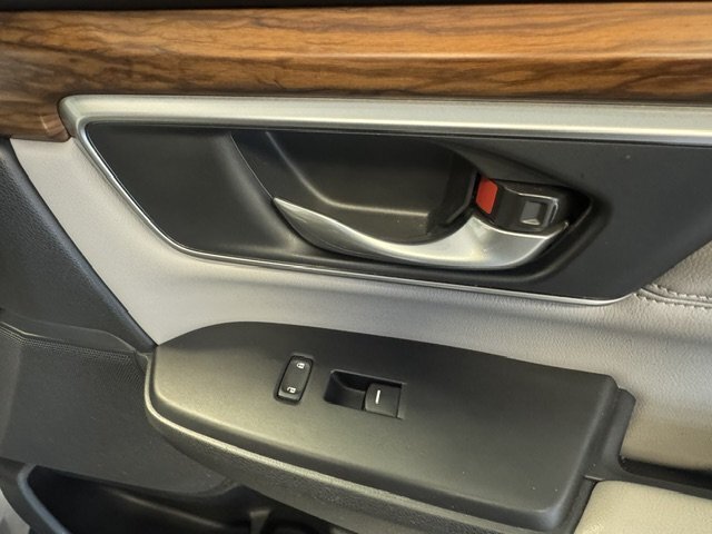 2019 Honda CR-V Touring - Photo 38 - Spencerport, NY 14559