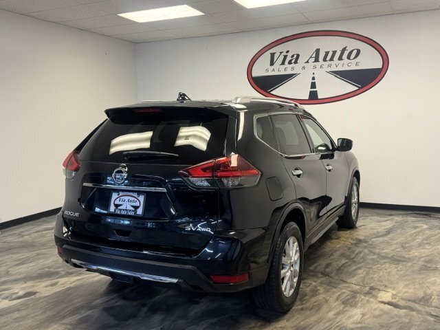2018 Nissan Rogue SV - Photo 9 - Spencerport, NY 14559