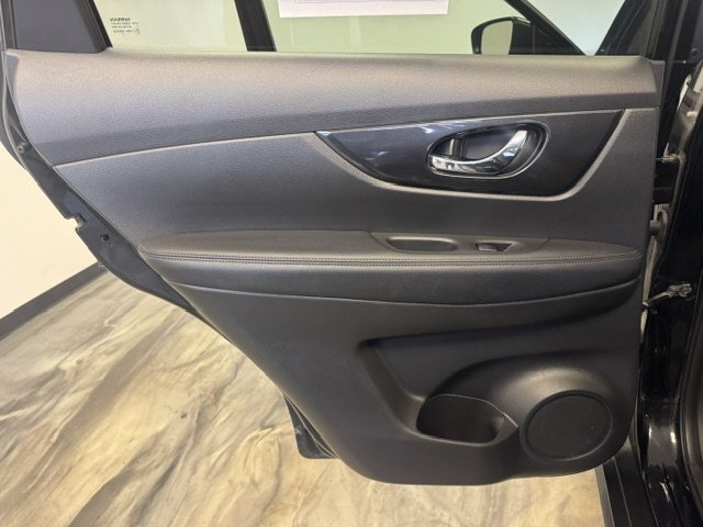 2018 Nissan Rogue SV - Photo 34 - Spencerport, NY 14559