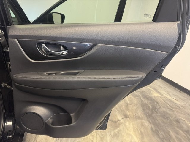 2018 Nissan Rogue SV - Photo 35 - Spencerport, NY 14559