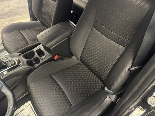 2018 Nissan Rogue SV - Photo 28 - Spencerport, NY 14559
