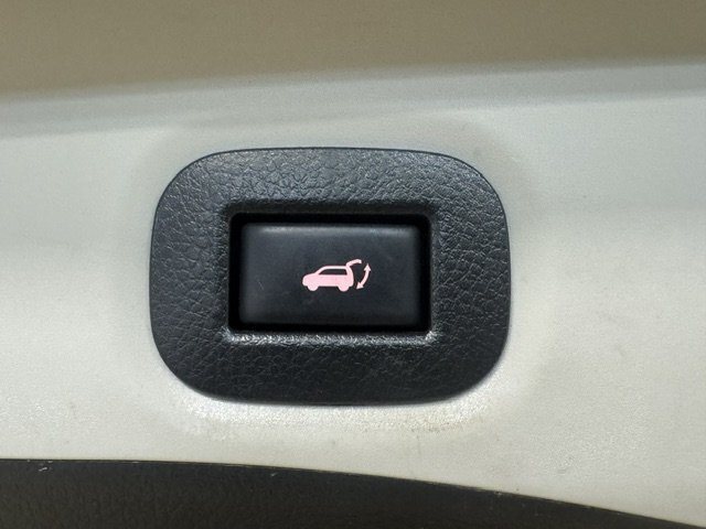 2018 Nissan Rogue SV - Photo 26 - Spencerport, NY 14559