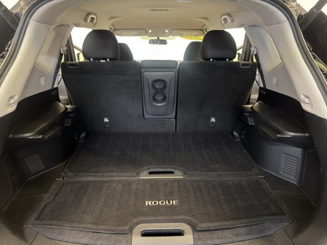 2018 Nissan Rogue SV - Photo 3 - Spencerport, NY 14559