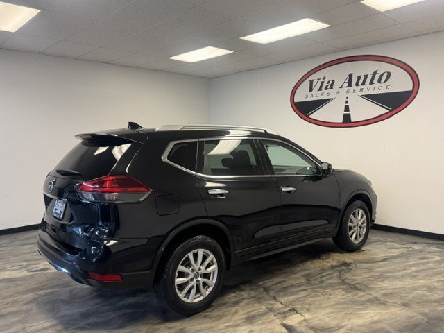 2018 Nissan Rogue SV - Photo 8 - Spencerport, NY 14559
