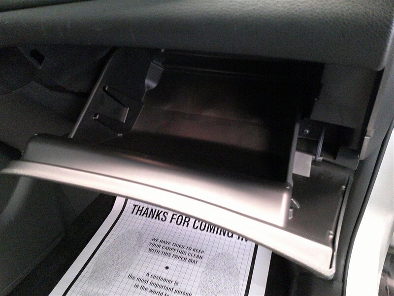 2019 Nissan Rogue SV - Photo 27 - Spencerport, NY 14559