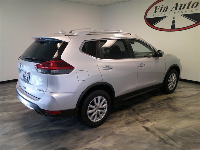 2019 Nissan Rogue SV - Photo 8 - Spencerport, NY 14559