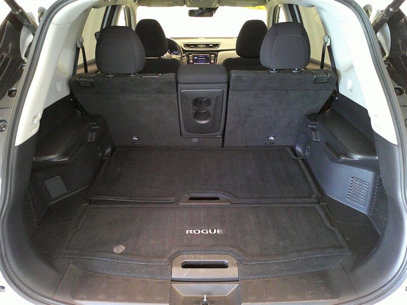 2019 Nissan Rogue SV - Photo 3 - Spencerport, NY 14559