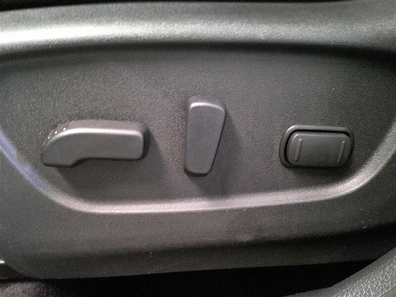 2019 Nissan Rogue SV - Photo 30 - Spencerport, NY 14559