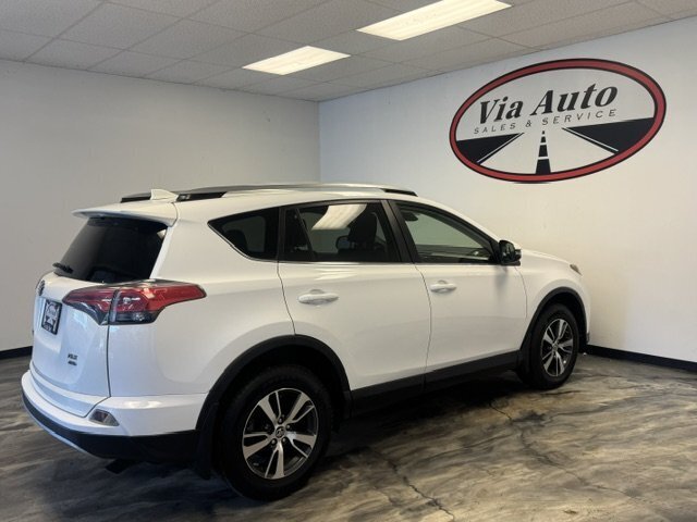 2018 Toyota RAV4 XLE - Photo 8 - Spencerport, NY 14559