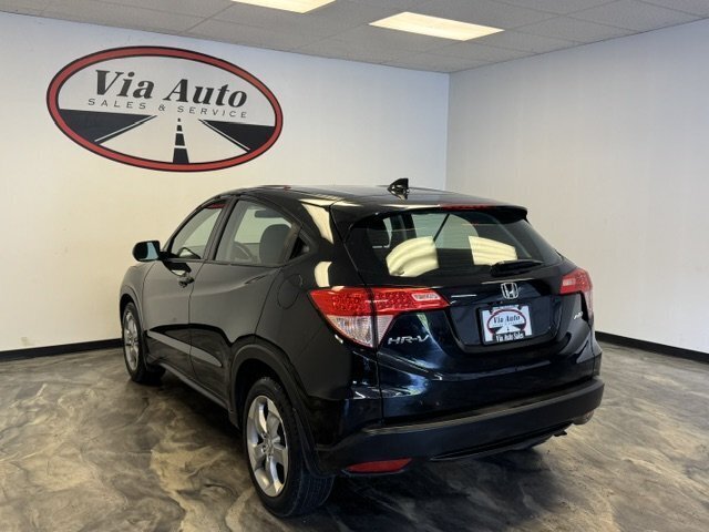 2017 Honda HR-V LX - Photo 10 - Spencerport, NY 14559