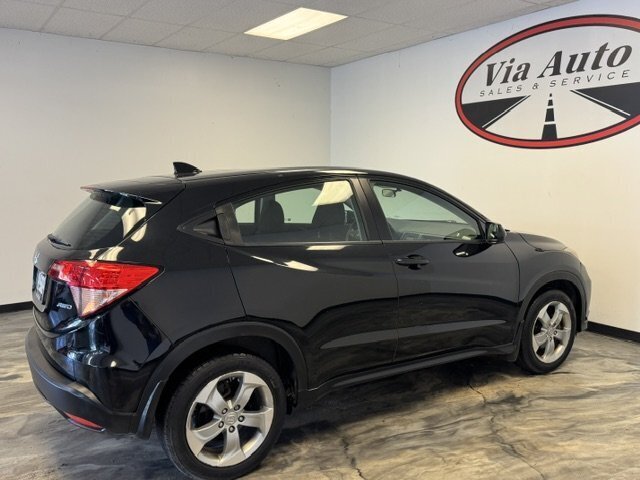 2017 Honda HR-V LX - Photo 7 - Spencerport, NY 14559
