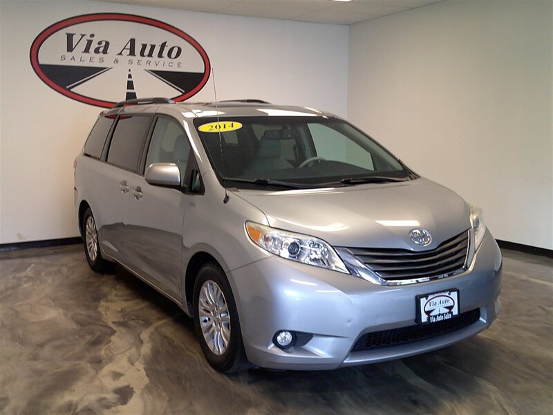 2014 Toyota Sienna XLE 7-Passenger Auto   - Photo 1 - Spencerport, NY 14559