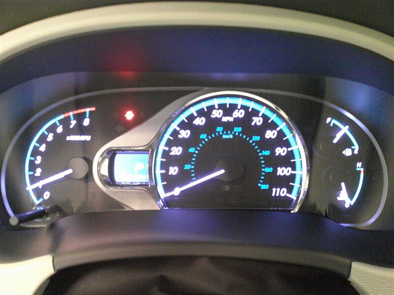 2014 Toyota Sienna XLE 7-Passenger Auto   - Photo 11 - Spencerport, NY 14559