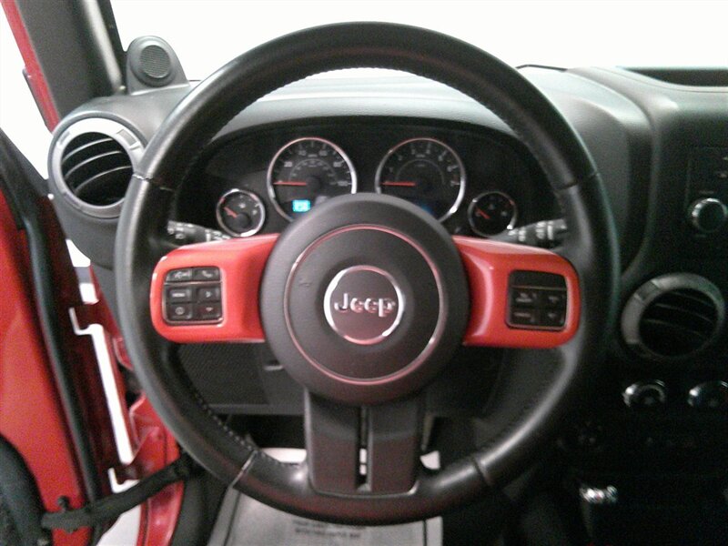 2012 Jeep Wrangler Sport   - Photo 8 - Spencerport, NY 14559