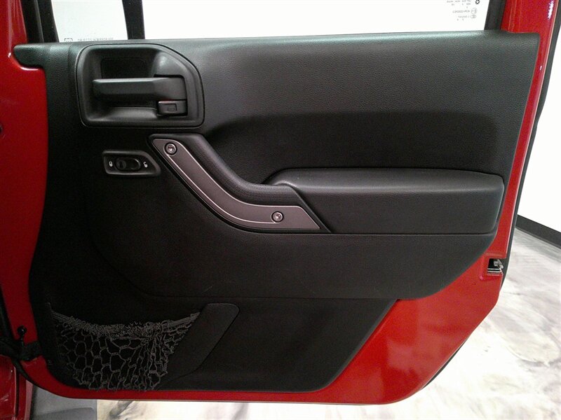 2012 Jeep Wrangler Sport   - Photo 23 - Spencerport, NY 14559