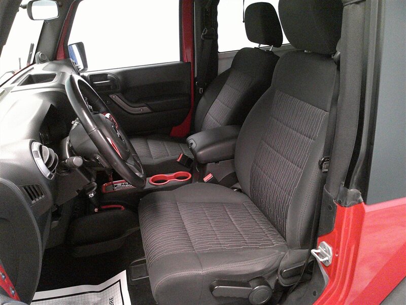 2012 Jeep Wrangler Sport   - Photo 17 - Spencerport, NY 14559
