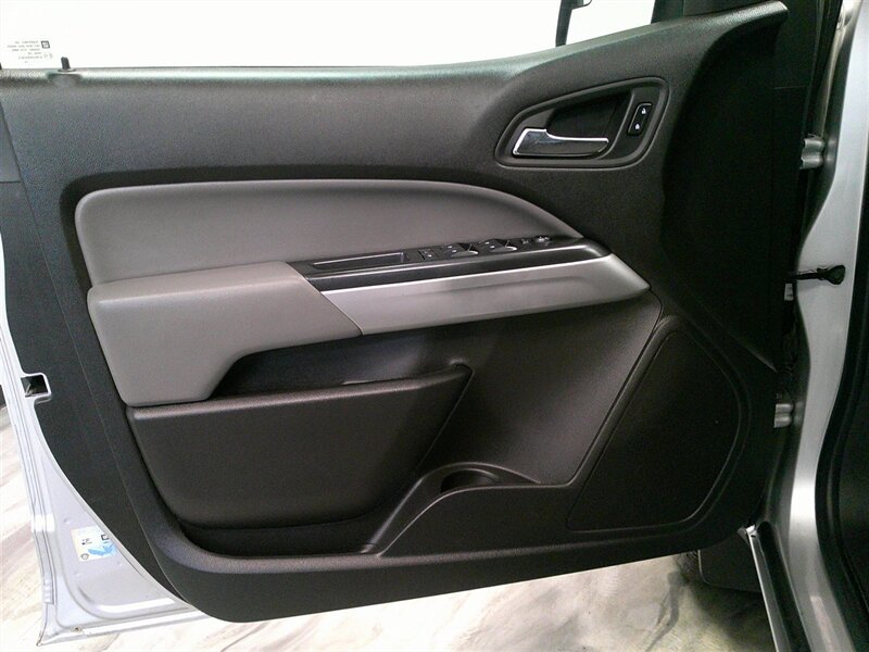 2015 Chevrolet Colorado LT - Photo 32 - Spencerport, NY 14559