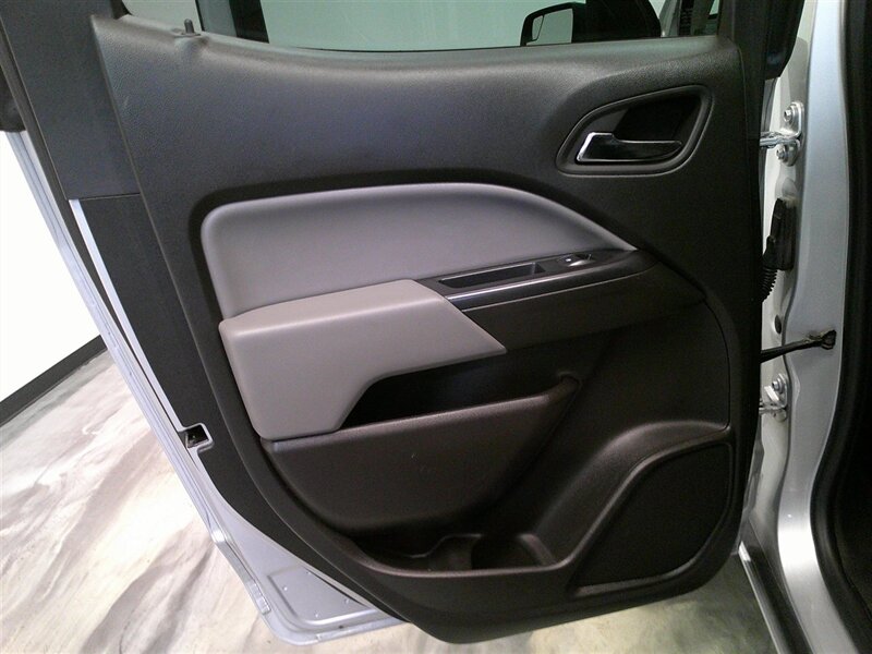 2015 Chevrolet Colorado LT - Photo 36 - Spencerport, NY 14559