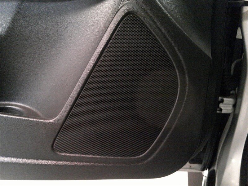 2015 Chevrolet Colorado LT - Photo 34 - Spencerport, NY 14559