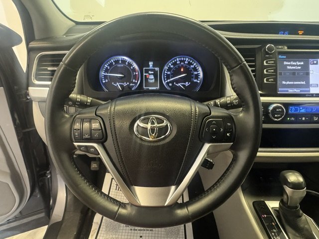 2015 Toyota Highlander XLE - Photo 13 - Spencerport, NY 14559