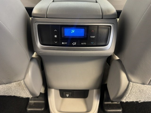 2015 Toyota Highlander XLE - Photo 28 - Spencerport, NY 14559