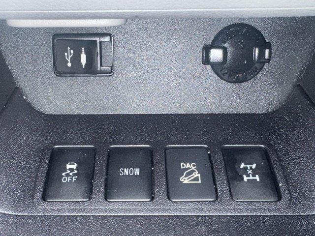 2015 Toyota Highlander XLE - Photo 24 - Spencerport, NY 14559