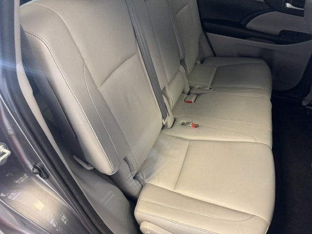 2015 Toyota Highlander XLE - Photo 27 - Spencerport, NY 14559