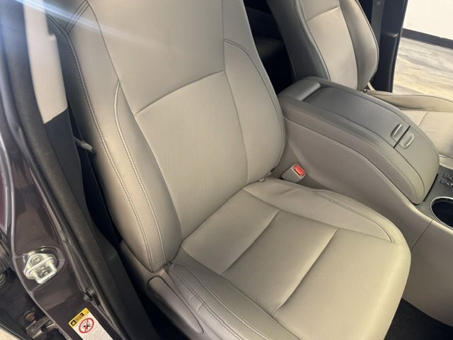 2015 Toyota Highlander XLE - Photo 26 - Spencerport, NY 14559