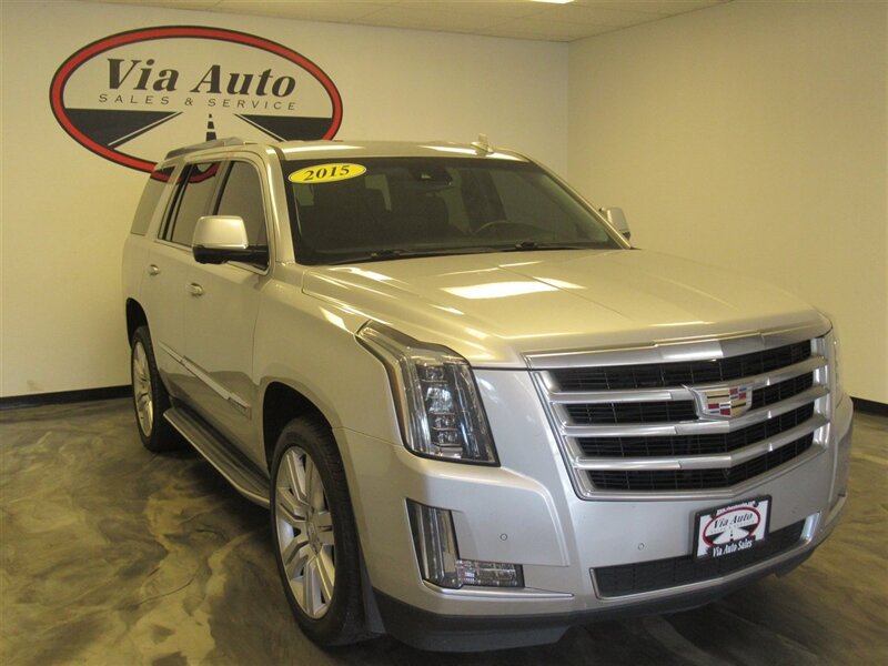 2015 Cadillac Escalade Luxury - Photo 1 - Spencerport, NY 14559