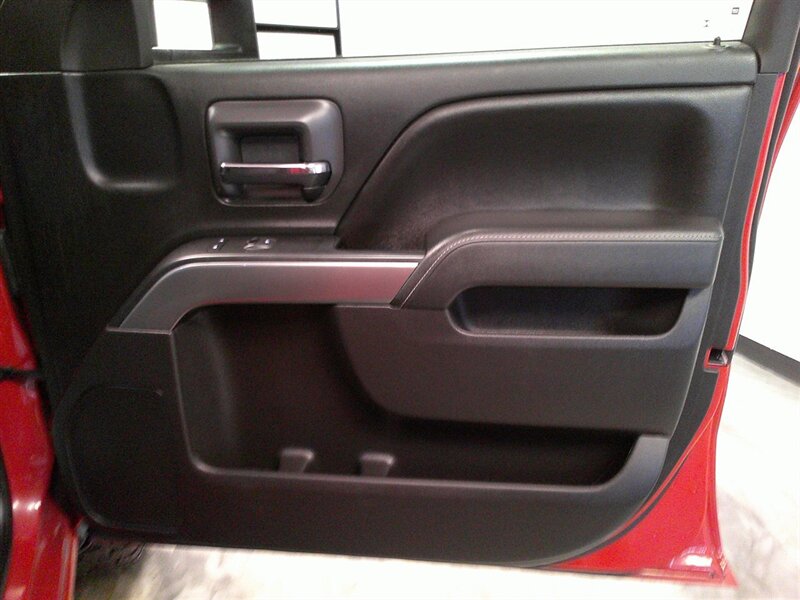 2015 Chevrolet Silverado 1500 LT - Photo 31 - Spencerport, NY 14559