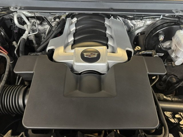 2017 Cadillac Escalade Premium Luxury - Photo 3 - Spencerport, NY 14559