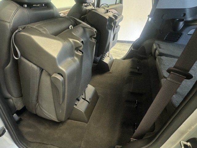 2017 Cadillac Escalade Premium Luxury - Photo 39 - Spencerport, NY 14559