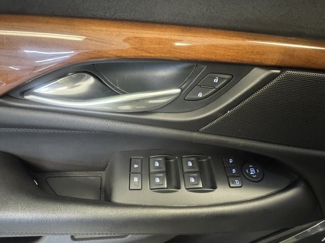 2017 Cadillac Escalade Premium Luxury - Photo 44 - Spencerport, NY 14559