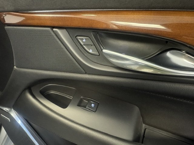 2017 Cadillac Escalade Premium Luxury - Photo 47 - Spencerport, NY 14559