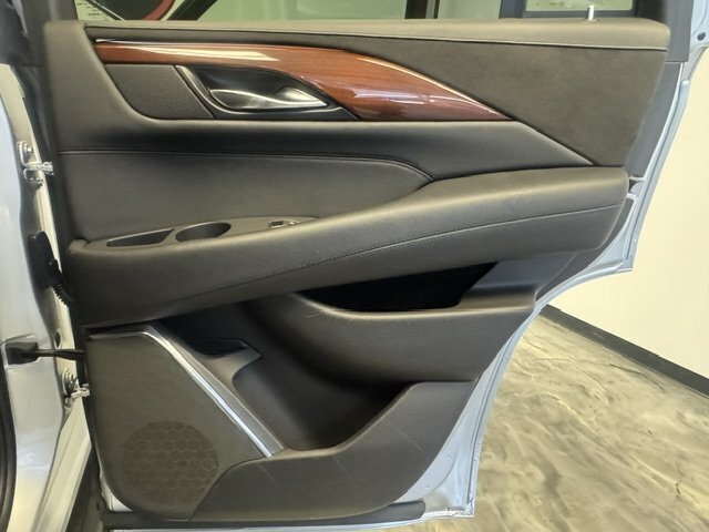 2017 Cadillac Escalade Premium Luxury - Photo 49 - Spencerport, NY 14559