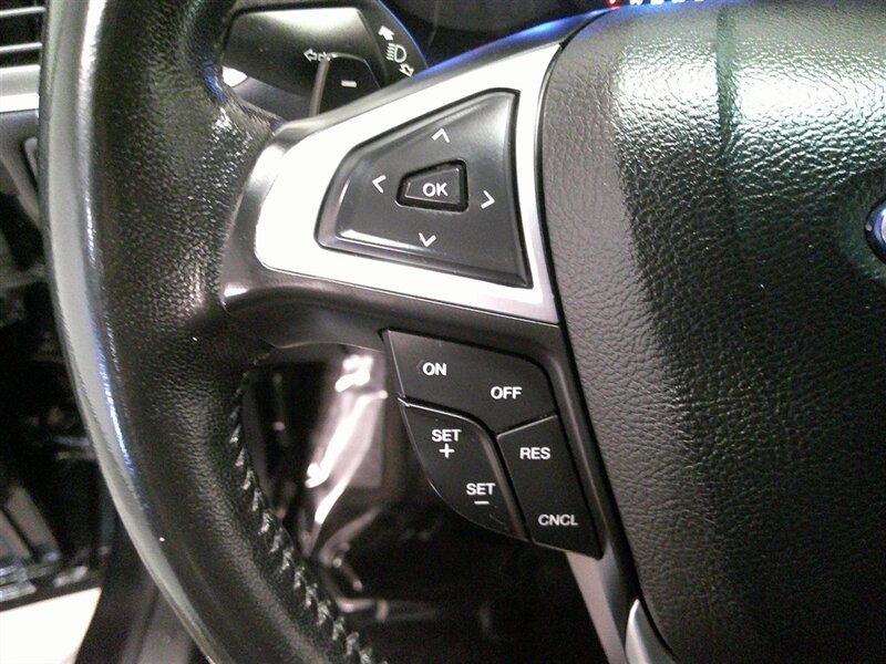 2016 Ford Edge Titanium - Photo 13 - Spencerport, NY 14559