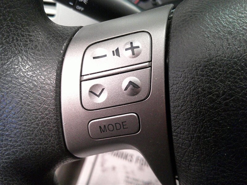 2013 Toyota Corolla LE - Photo 9 - Spencerport, NY 14559