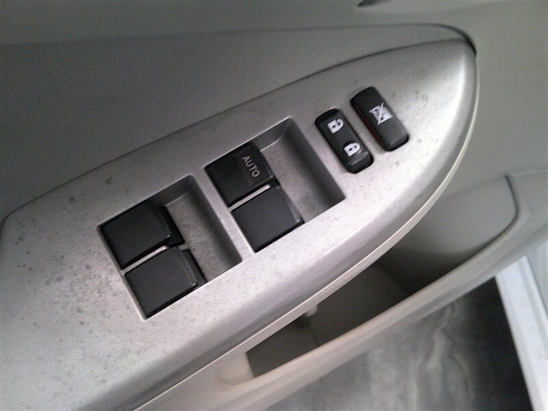 2013 Toyota Corolla LE - Photo 24 - Spencerport, NY 14559