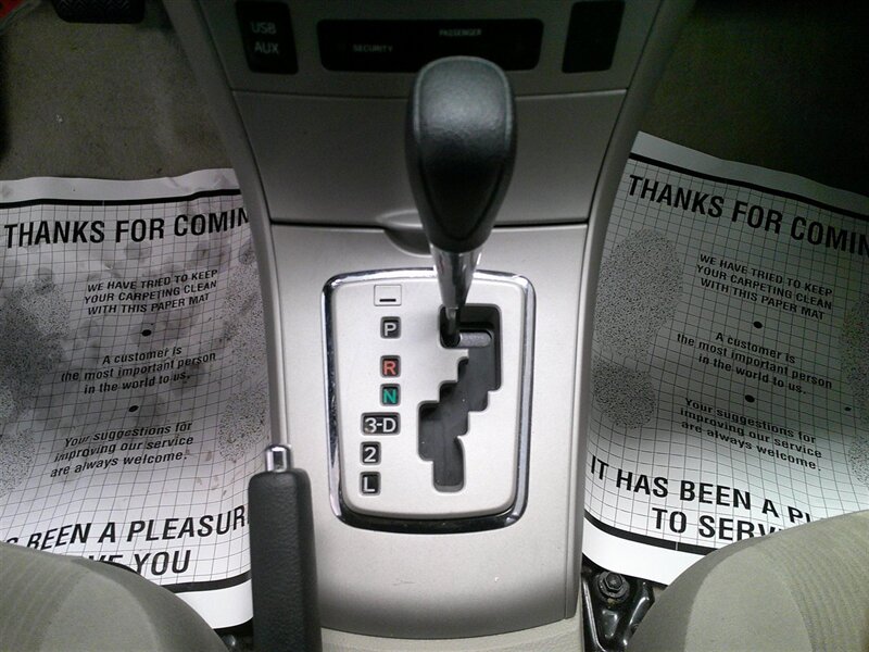 2013 Toyota Corolla LE - Photo 17 - Spencerport, NY 14559