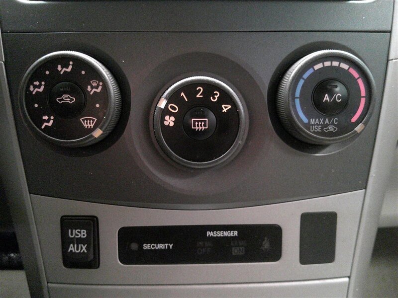 2013 Toyota Corolla LE - Photo 13 - Spencerport, NY 14559