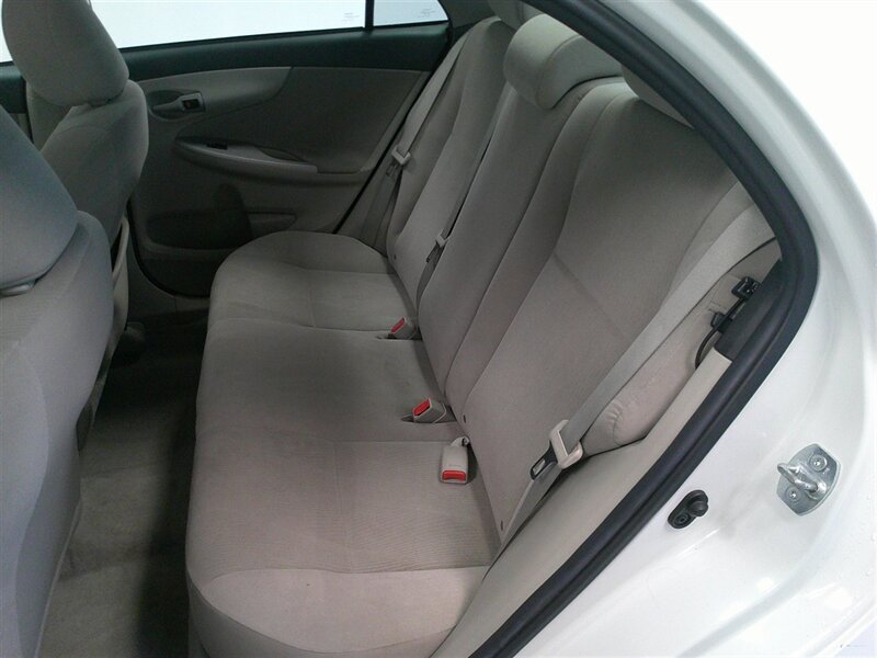 2013 Toyota Corolla LE - Photo 21 - Spencerport, NY 14559