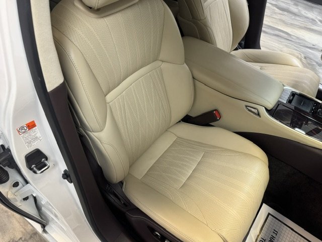 2019 Lexus LS - Photo 30 - Spencerport, NY 14559