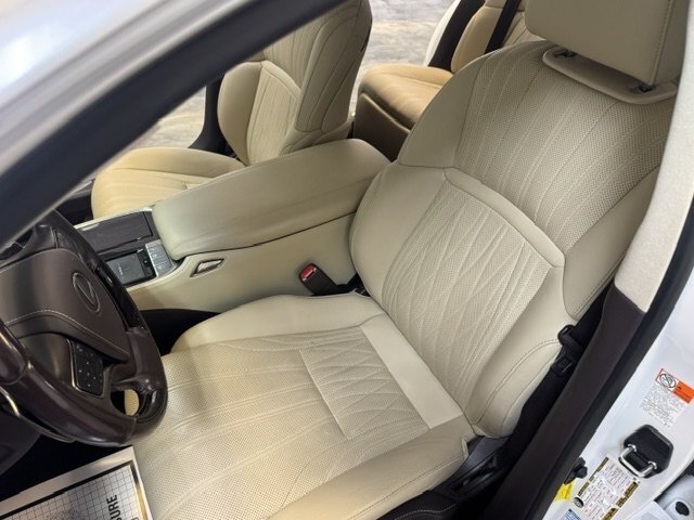 2019 Lexus LS - Photo 29 - Spencerport, NY 14559