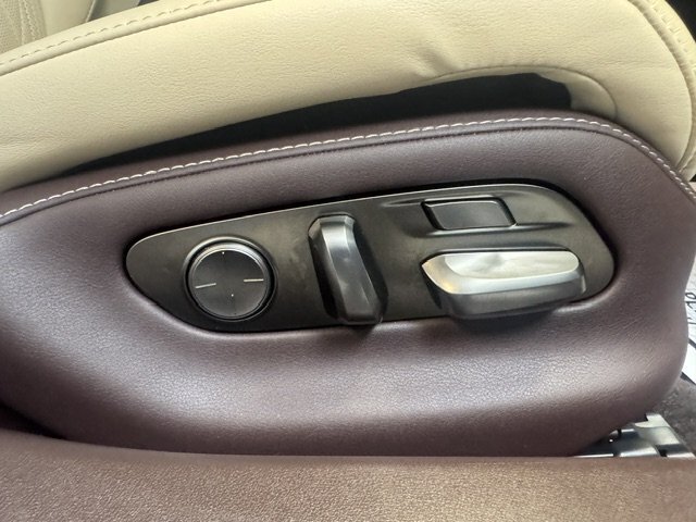 2019 Lexus LS - Photo 31 - Spencerport, NY 14559